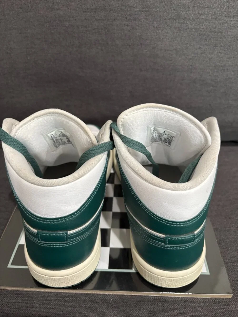 Nike Air Jordan 1 Women Mid-sneaker with two-tone white and dark green leather S